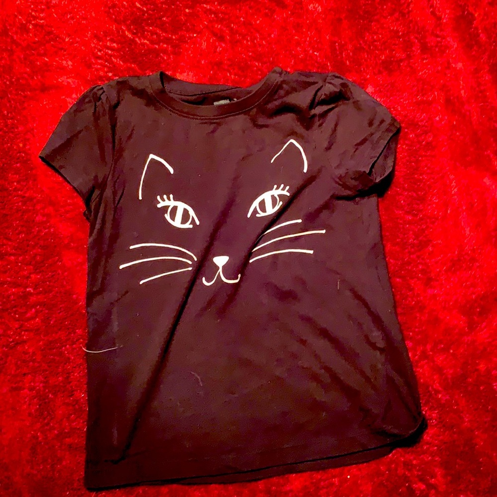 Black kitty shirt super soft and cute